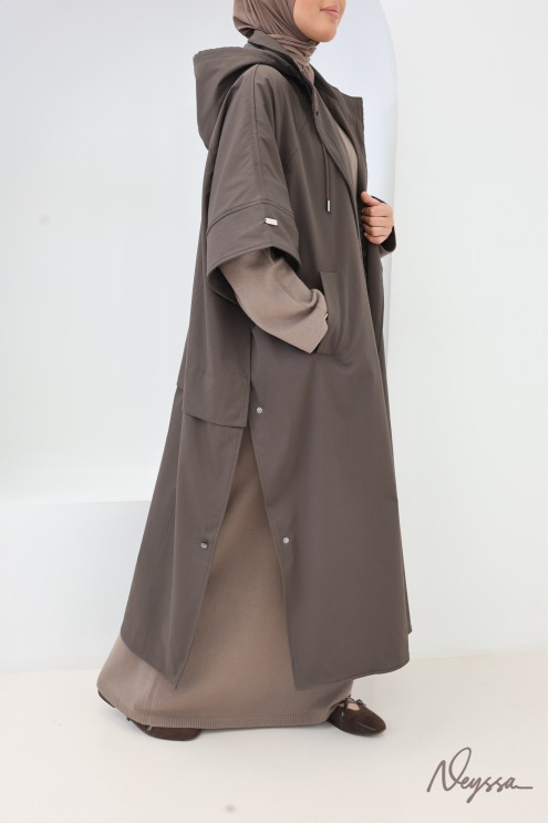 Hijab Kleid: Strickkleid mit Poncho Taupe | Neyssa