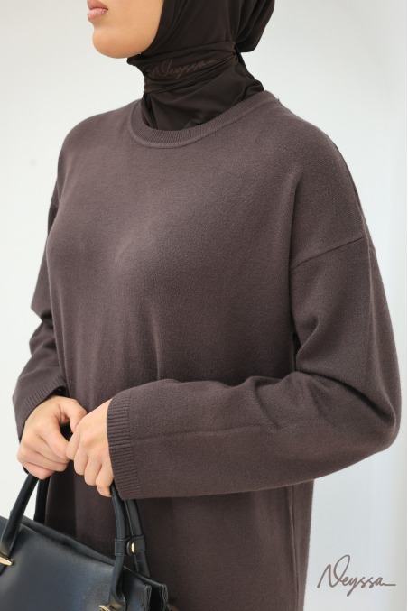 Robe pull longue et poncho chocolat femme voilée | Neyssa