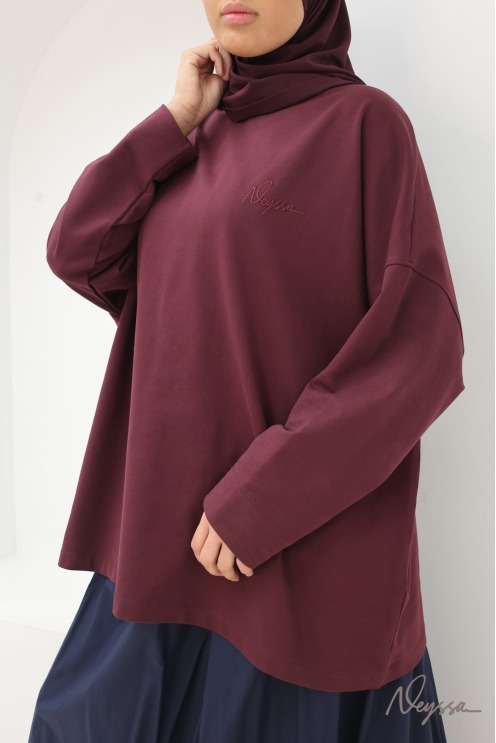 Burgundy Mid-Length Hijab Sportswear T-Shirt | Neyssa