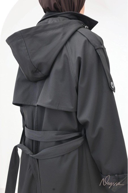 Langer Trenchcoat mit Kapuze Schwarz | Neyssa