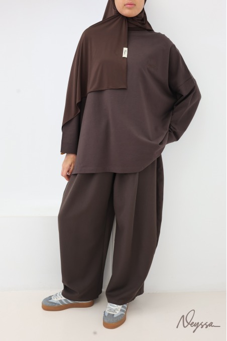 Chocolate Mid-Length Hijab Sportswear T-Shirt | Neyssa