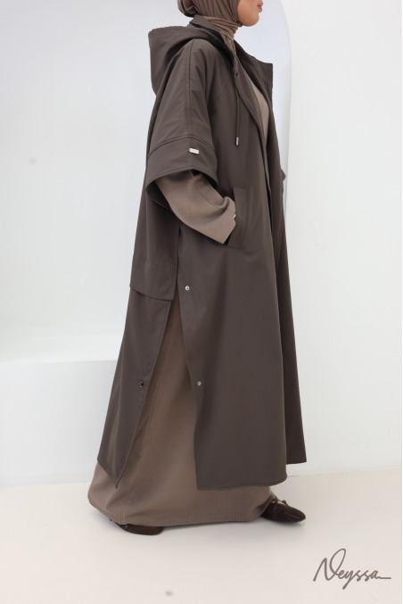 Langes Cape mit Kapuze Schokoladenbraun: Hijab Mantel | Neyssa