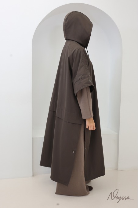 Cape longue à capuche chocolat femme voilée | Neyssa