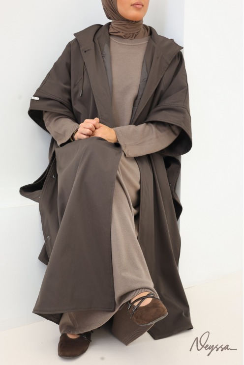 Langes Cape mit Kapuze Schokoladenbraun: Hijab Mantel | Neyssa