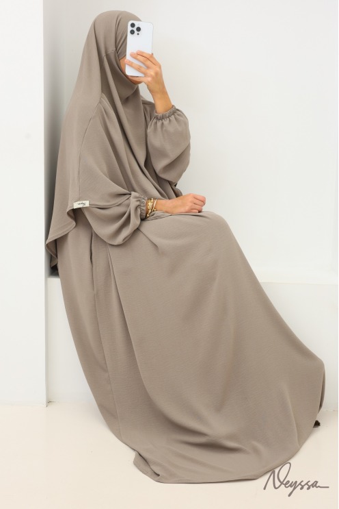 Abaya Khimar Set Tawaf Taupe für die Umrah | Neyssa