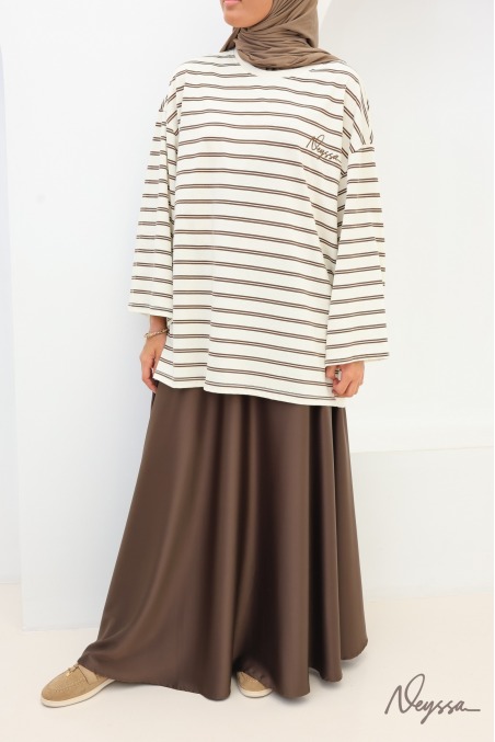 Brown satin flared maxi skirt with belt