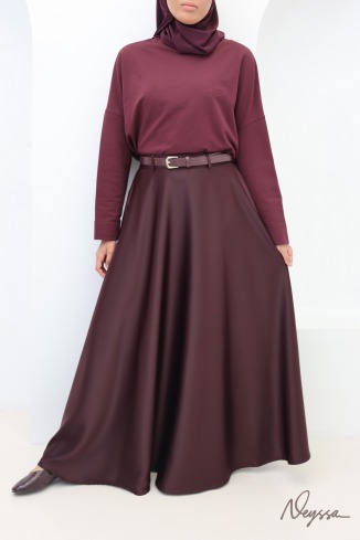 Jupe longue coupe évasée satinée marron avec ceinture