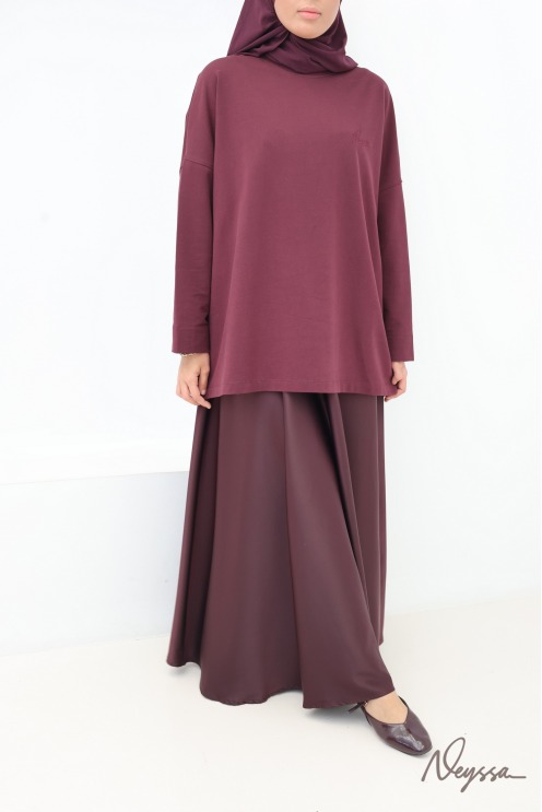 Jupe longue coupe évasée satinée marron avec ceinture