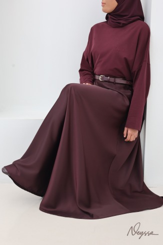 Jupe longue coupe évasée satinée marron avec ceinture 2