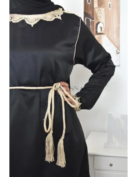 Caftan court  Noir fete haute couture broderie Maroc Valentino brodé.