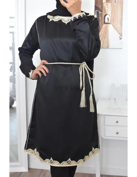 Caftan court  Noir fete haute couture broderie Maroc Valentino brodé.