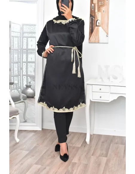 Caftan court  Noir fete haute couture broderie Maroc Valentino brodé.