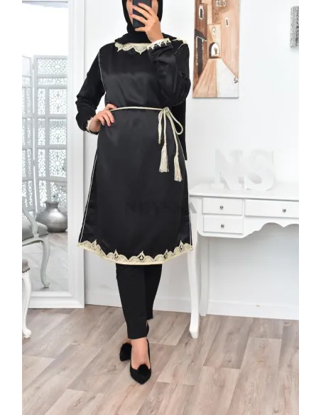 Caftan court  Noir fete haute couture broderie Maroc Valentino brodé.