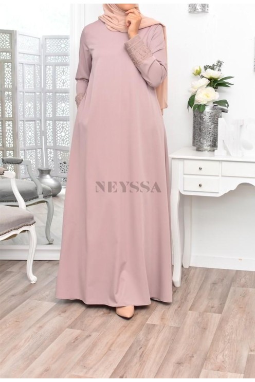 Superbe abaya islamique manches dentelle sans artifice casual