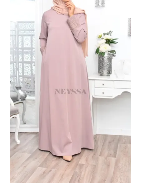 Superbe abaya islamique manches dentelle sans artifice casual