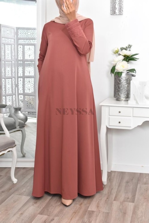 Superbe abaya islamique manches dentelle sans artifice casual