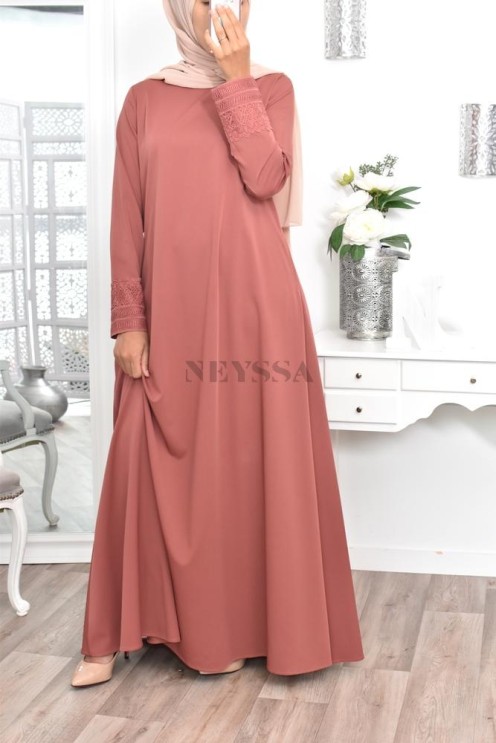 Superbe abaya islamique manches dentelle sans artifice casual