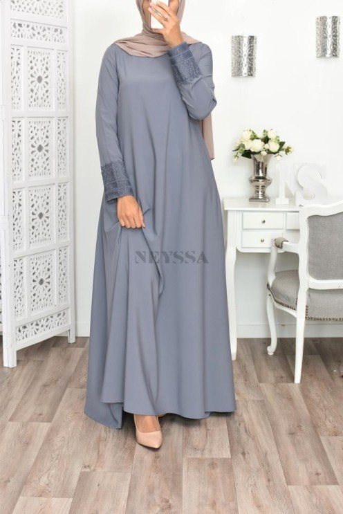Superbe abaya islamique manches dentelle sans artifice casual