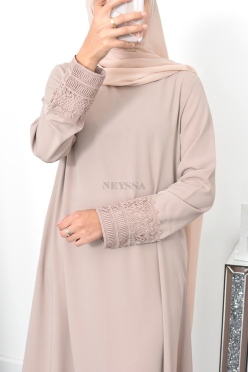 Superbe abaya islamique manches dentelle sans artifice casual