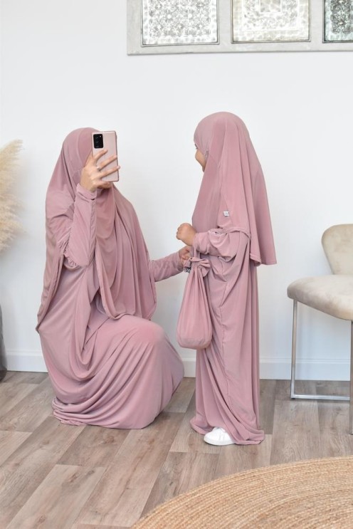 Abaya papillon ample de priere avec hijab intégré au meilleur prix