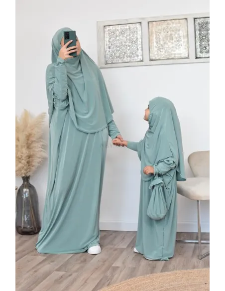 Abaya papillon ample de priere avec hijab intégré au meilleur prix