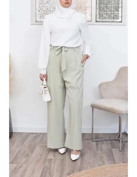 Chemisier en crêpe haut de gamme avec dentelle fine chic moderne