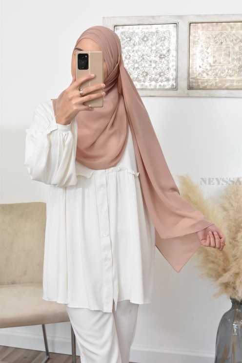 Inspiration hijab turc prêt à enfiler hijab simple bonnet croisé
