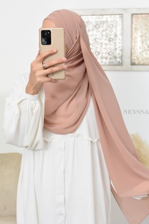 Inspiration hijab turc prêt à enfiler hijab simple bonnet croisé