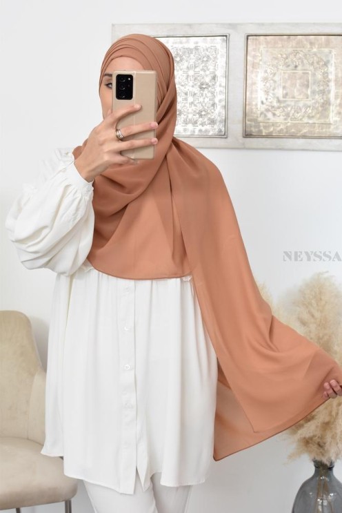 Inspiration hijab turc prêt à enfiler hijab simple bonnet croisé