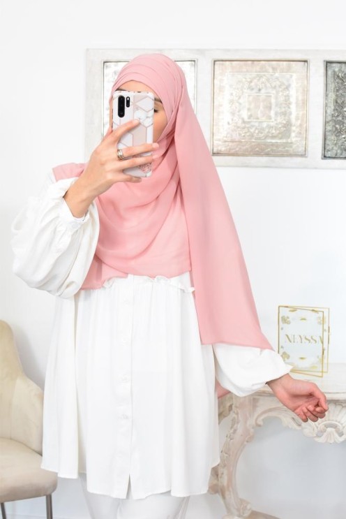 Inspiration hijab turc prêt à enfiler hijab simple bonnet croisé