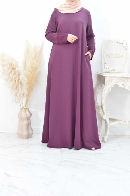 Superbe abaya islamique manches dentelle sans artifice casual