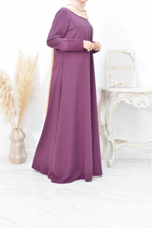 Superbe abaya islamique manches dentelle sans artifice casual