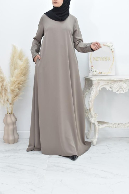 Superbe abaya islamique manches dentelle sans artifice casual