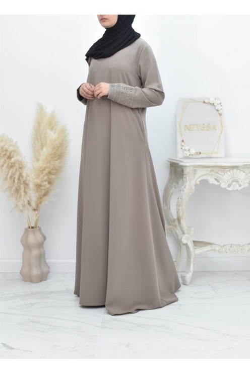 Superbe abaya islamique manches dentelle sans artifice casual