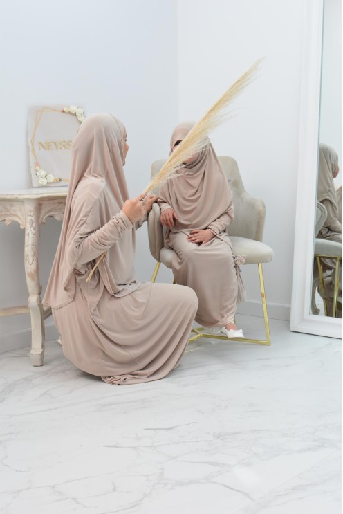 Abaya Gebetsschmetterling mit integriertem Hijab und Tasche zum besten Preis