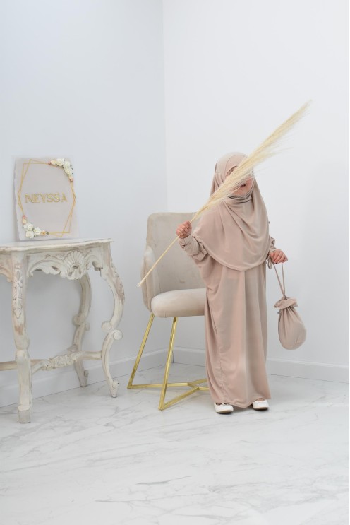 Abaya Gebetsschmetterling mit integriertem Hijab und Tasche zum besten Preis