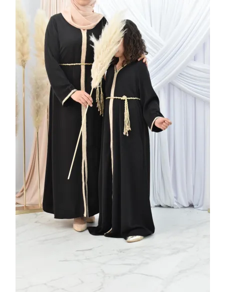 Abaya mère ou abaya fille style caftan avec broderies