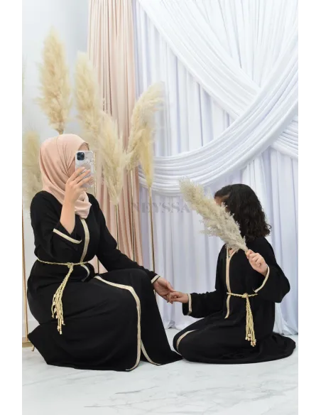 Abaya mère ou abaya fille style caftan avec broderies