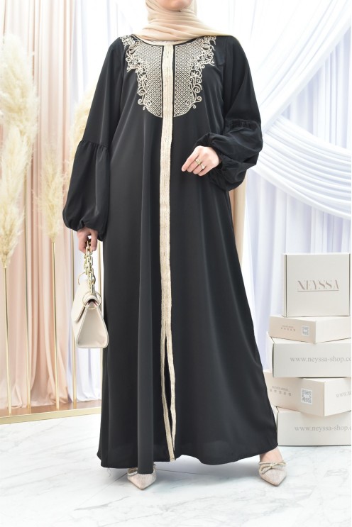 Abaya Aïd Noire brodée couleur dorées et manches bouffantes.