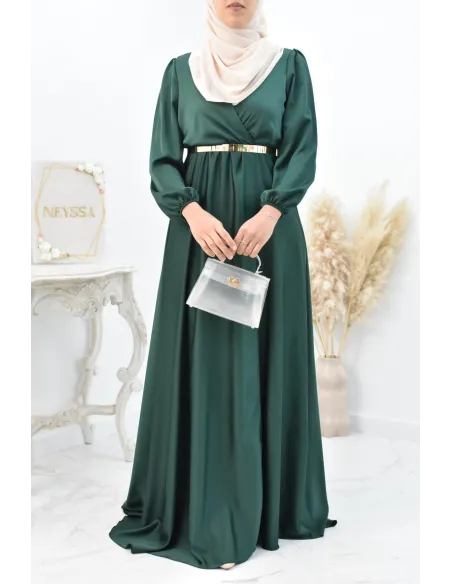 Robe longue satin cache coeur cérémonie femme musulmane.