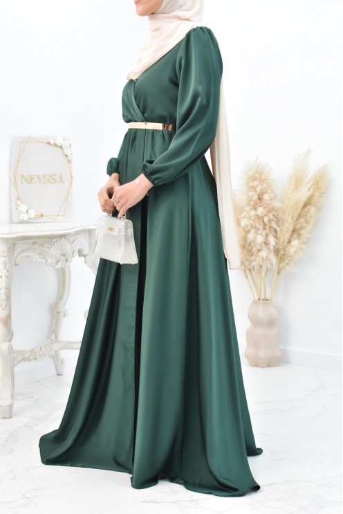 Robe longue satin cache coeur cérémonie femme musulmane.