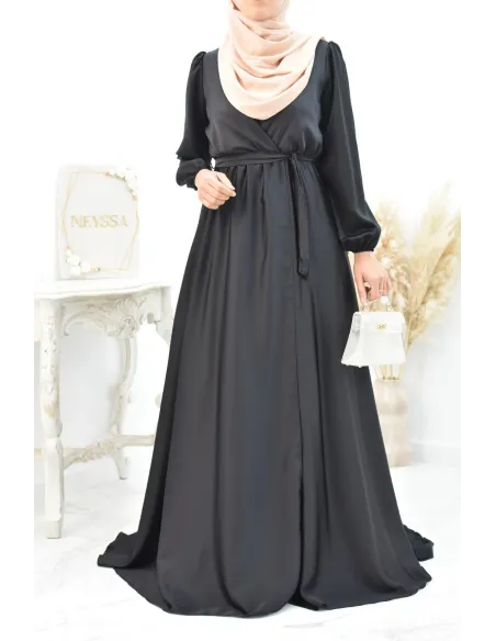 Robe longue satin cache coeur cérémonie femme musulmane.