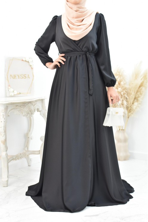 Robe longue satin cache coeur cérémonie femme musulmane.