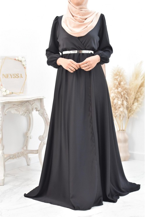 Robe longue satin cache coeur cérémonie femme musulmane.