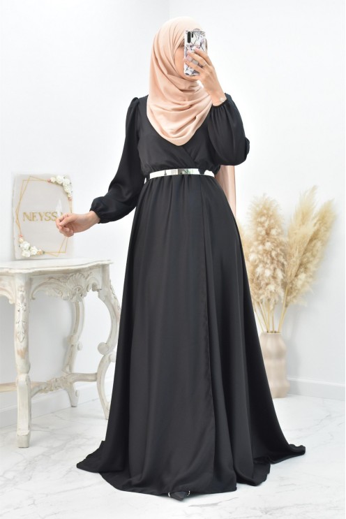 Robe longue satin cache coeur cérémonie femme musulmane.