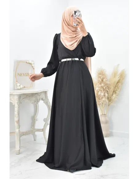 Robe longue satin cache coeur cérémonie femme musulmane.