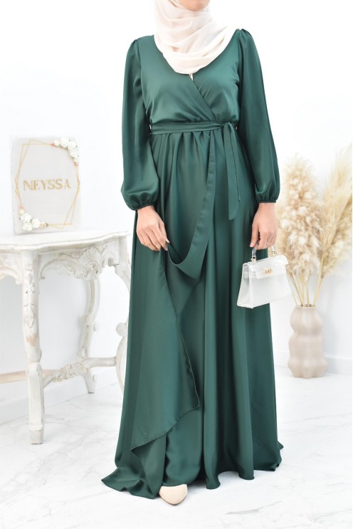 Robe longue satin cache coeur cérémonie femme musulmane.