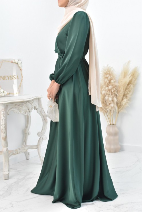 Robe longue satin cache coeur cérémonie femme musulmane.