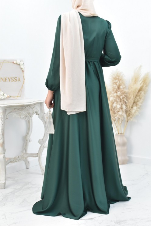 Robe longue satin cache coeur cérémonie femme musulmane.