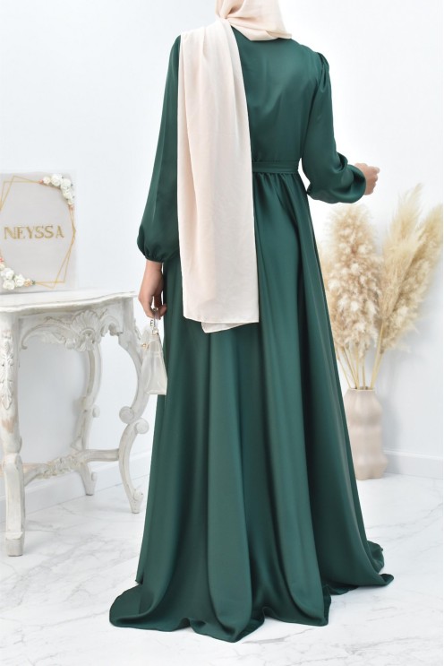 Robe longue satin cache coeur cérémonie femme musulmane.